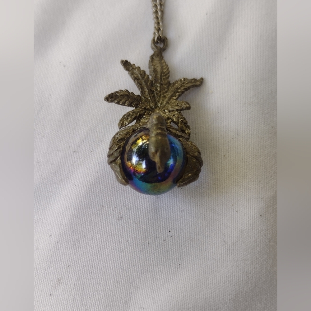 Vtg 80s MARIJUANA LEAF CLAW BALL PENDANT NECKLACE 24" w/ PIERCED HOOP EARRINGS!